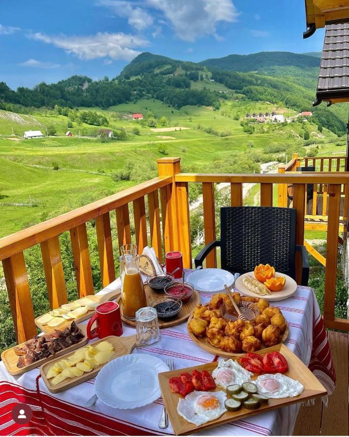 Hotel Bujtina Tradicionale Lepushe Exterior foto
